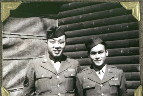 Smiling soldiers (ddr-densho-1007-699)