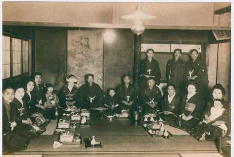 Takeda and Nishioka families (ddr-densho-292-60)
