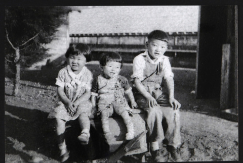 Photograph (ddr-densho-433-555-mezzanine-71426b593c)