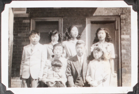 Takahashi Family (ddr-densho-355-798)
