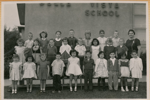 Class photo (ddr-densho-522-623)