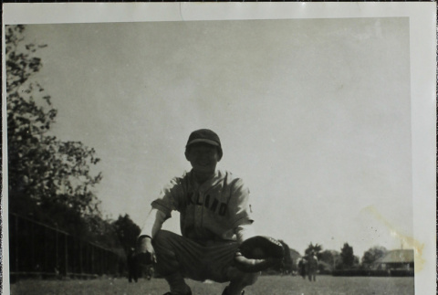Masatoshi Fujii playing baseball (ddr-densho-321-1332)