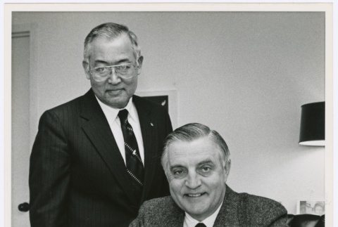 Frank Sato with former Vice President Walter Mondale (ddr-densho-345-10)