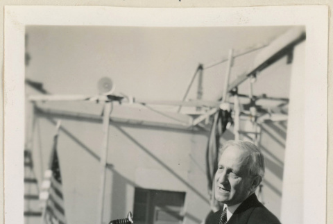 Dr. Jones lectures students (ddr-densho-37-960)