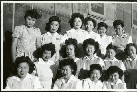 Manzanar, nurses aides, nurses, Quarnstrom Family, Gavigan Family, McBride Family (ddr-densho-343-124)