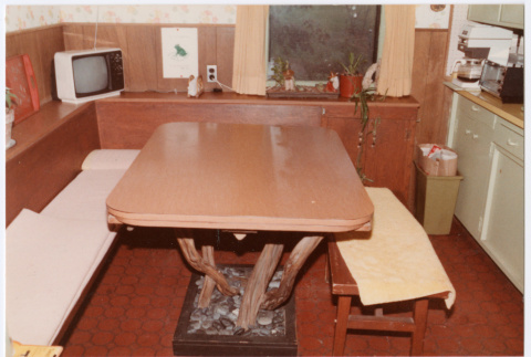 Room with table with natural wooden legs (ddr-densho-534-74)