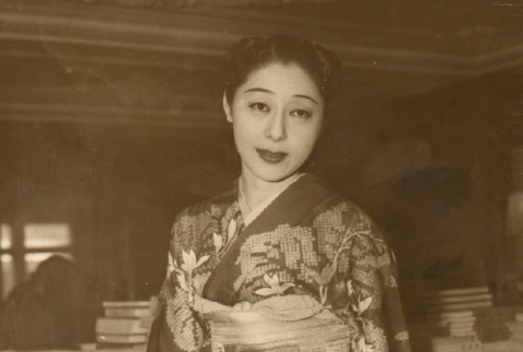 Woman wearing a kimono (ddr-njpa-4-2285)