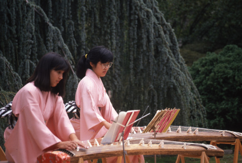 1990 Kubota Garden Annual Meeting (ddr-densho-354-349)