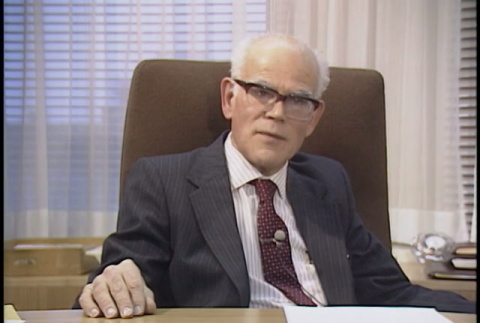 Interview with Bill Dizer, part 2 of 3 (ddr-densho-1007-1677)