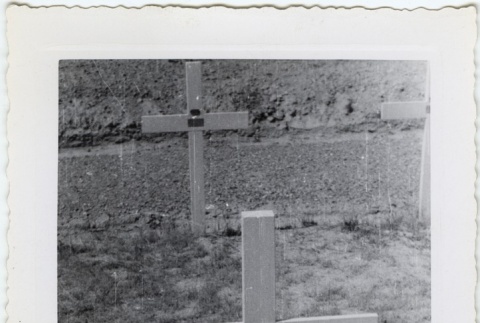 Unidentified grave marked with a cross (ddr-densho-201-148)