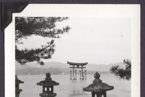 Visit to Itsukushima Shrine on Miyajima Island (ddr-one-2-590)