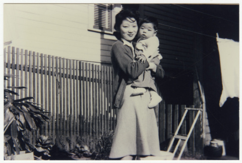 Tamako Tokuda holding child (ddr-densho-383-472)
