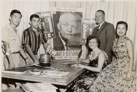 A Honolulu attorney and young members of Eisenhower's reelection campaign (ddr-njpa-2-517)