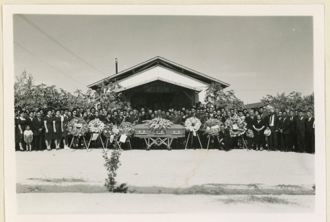 Funeral for Tatsujiro Iwahashi (ddr-densho-37-1520)