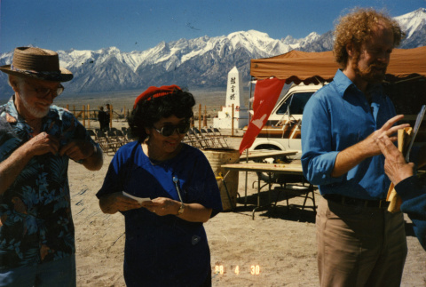[Hannah Holmes with interpreters at Manzanar] (ddr-csujad-29-123)