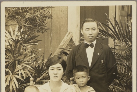 Hideichi Fukunaga and family (ddr-njpa-5-844)