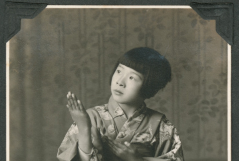 Photo of a child in a kimono (ddr-densho-483-264)