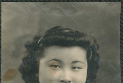 Portrait of woman (ddr-densho-522-651)