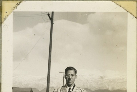 Rev. Shinjo Nagatomi at Manzanar (ddr-manz-4-4)