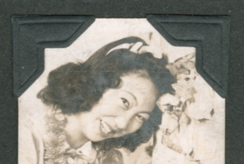 Portrait of young woman (ddr-densho-550-224)