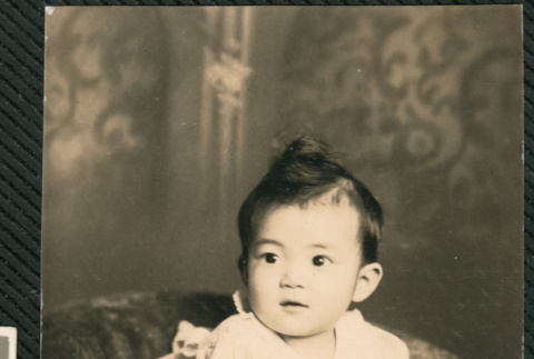 Portrait of baby (ddr-densho-522-659)