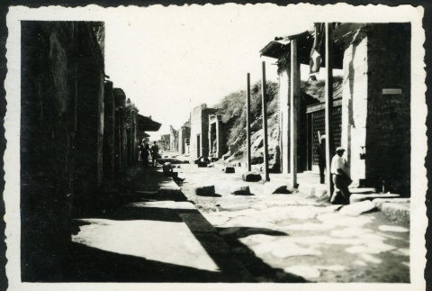 Nisei soldiers visiting Pompeii (ddr-densho-164-19)