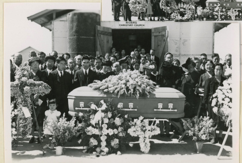 Mourners at Genkichi Yamada's funeral (ddr-densho-37-1462)