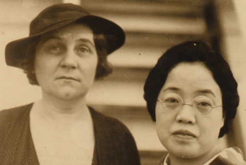 Josui Oshikawa and another woman (ddr-njpa-4-1872)