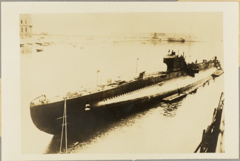 Photograph of the French submarine Phenix (ddr-njpa-13-645)