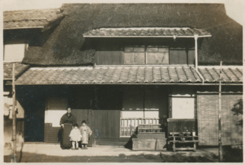 Terakawa family (ddr-densho-357-447)