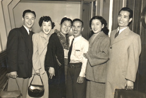 Sutemaru Sunagawa, Haruyo Nakamura, and other manzai performers (ddr-njpa-4-2263)