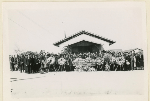 Funeral of Hiroshi Tsuji (ddr-densho-37-1086)