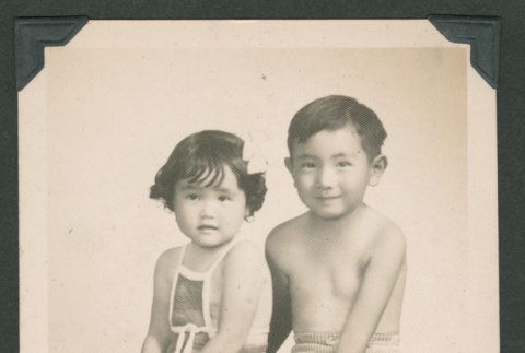 Portrait of girl and boy (ddr-densho-550-253)