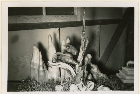Sculpture on display (ddr-densho-37-1239)