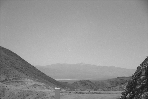 Desert road (ddr-densho-153-342)
