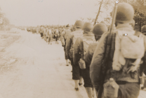 Soldiers walking in formation (ddr-janm-17-12)