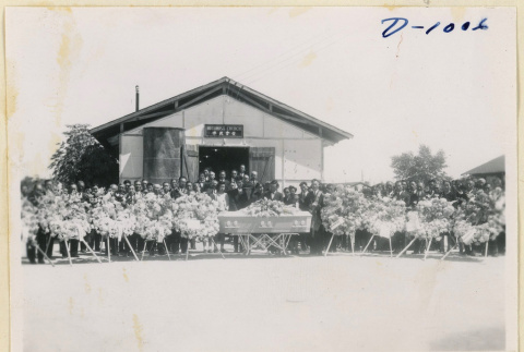 Mourners at Yamaguchi's funeral (ddr-densho-37-2005)