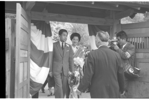 Crown Prince Akihito and Crown Princess Michiko visiting the Seattle Japanese Garden (ddr-densho-363-349)