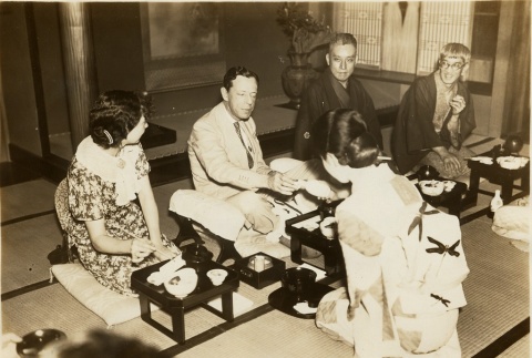 Franco-Japanese Author Exchange dinner (ddr-njpa-1-33)