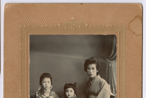 Nagai family portrait (ddr-densho-495-62)