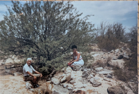 Masao and Midori at Gila River (ddr-densho-553-3)