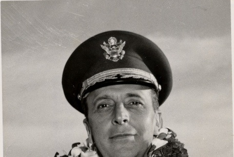 General Lyman L. Lemnitzer arriving in Hawai'i (ddr-njpa-1-836)