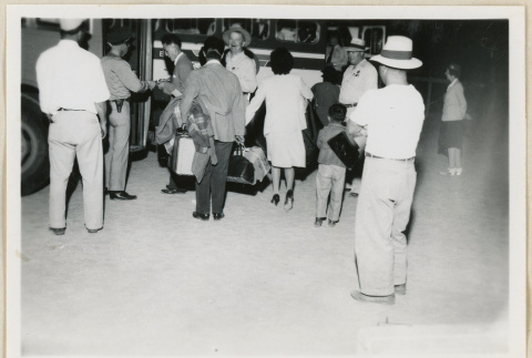 Last group to leave Canal camp (ddr-densho-37-2110)