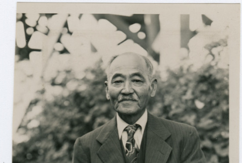 Portrait of a Japanese American man (ddr-densho-26-250)