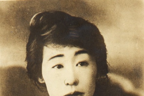 Portrait of a young woman (ddr-njpa-4-50)