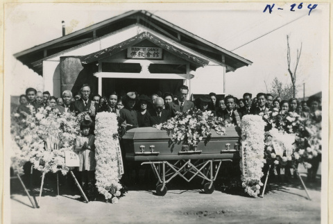Funeral for Esaki (ddr-densho-37-1824)