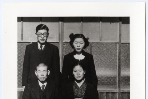 Family of four portrait (ddr-densho-433-576)