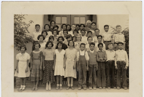 Photograph (ddr-densho-433-1264-mezzanine-d9fe372efe)