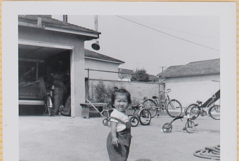 Leslie Shiomi (ddr-densho-522-433)