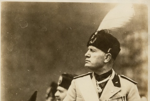 Benito Mussolini riding a horse (ddr-njpa-1-937)